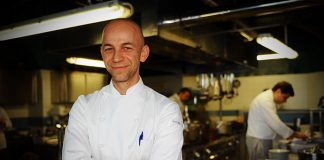 Lo chef Riccardo Camanini del Ristorante Lido 84 di Gardone Riviera