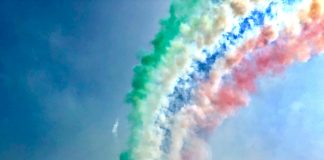 Le Frecce Tricolore sui cieli del lago di Garda, foto di Silvia Kildani per BsNews.it