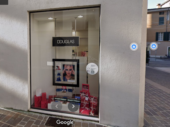 negozio a insegna Douglas a Brescia - foto da Google map