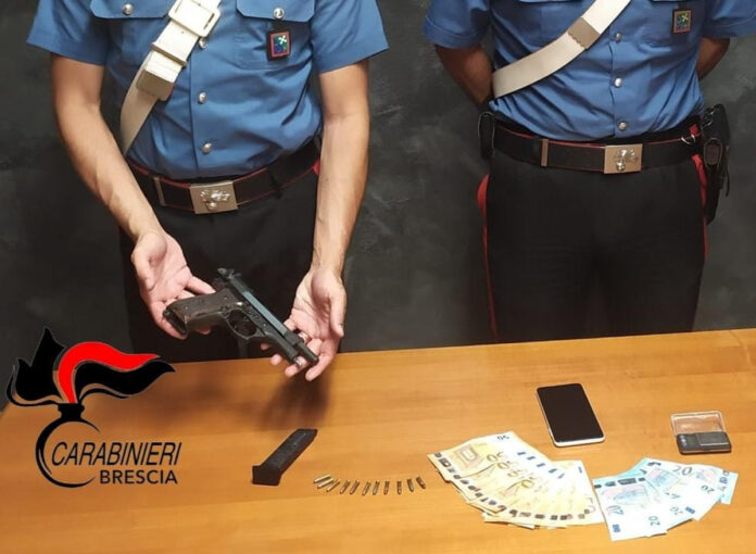 Carabinieri - pistola clandestina sequestrata